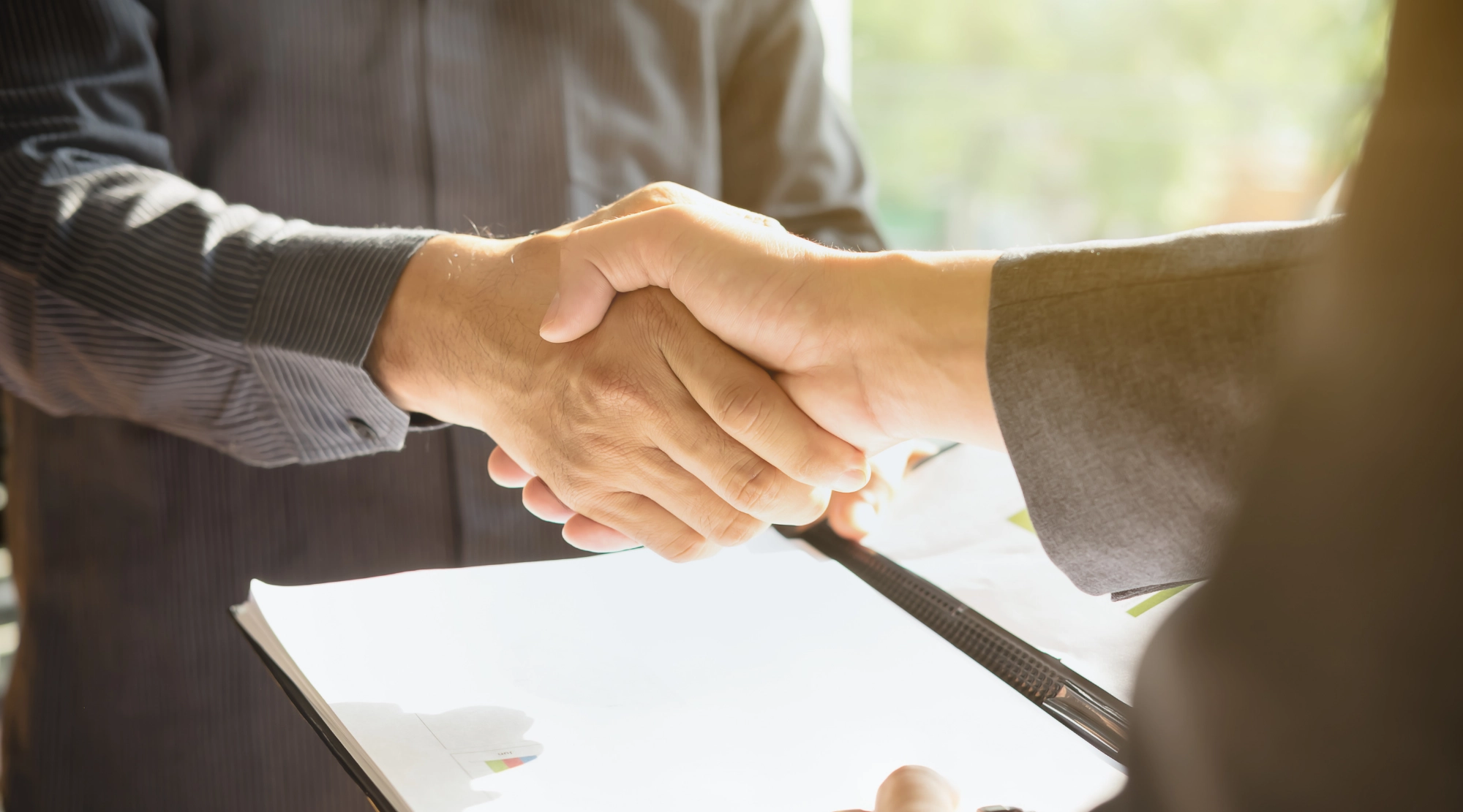 Какую информацию необходимо предоставить участникам ДТП?